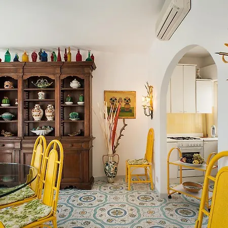 Degli Agrumi Mare Apartment